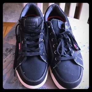 Men's Levi's comfortable, black  skitboard shoes